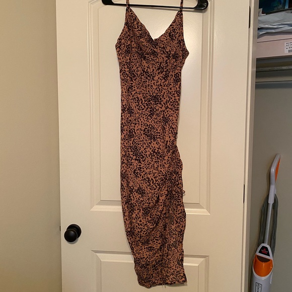 BNWT Leopard print dress, Wedding guest dress - Picture 2 of 2